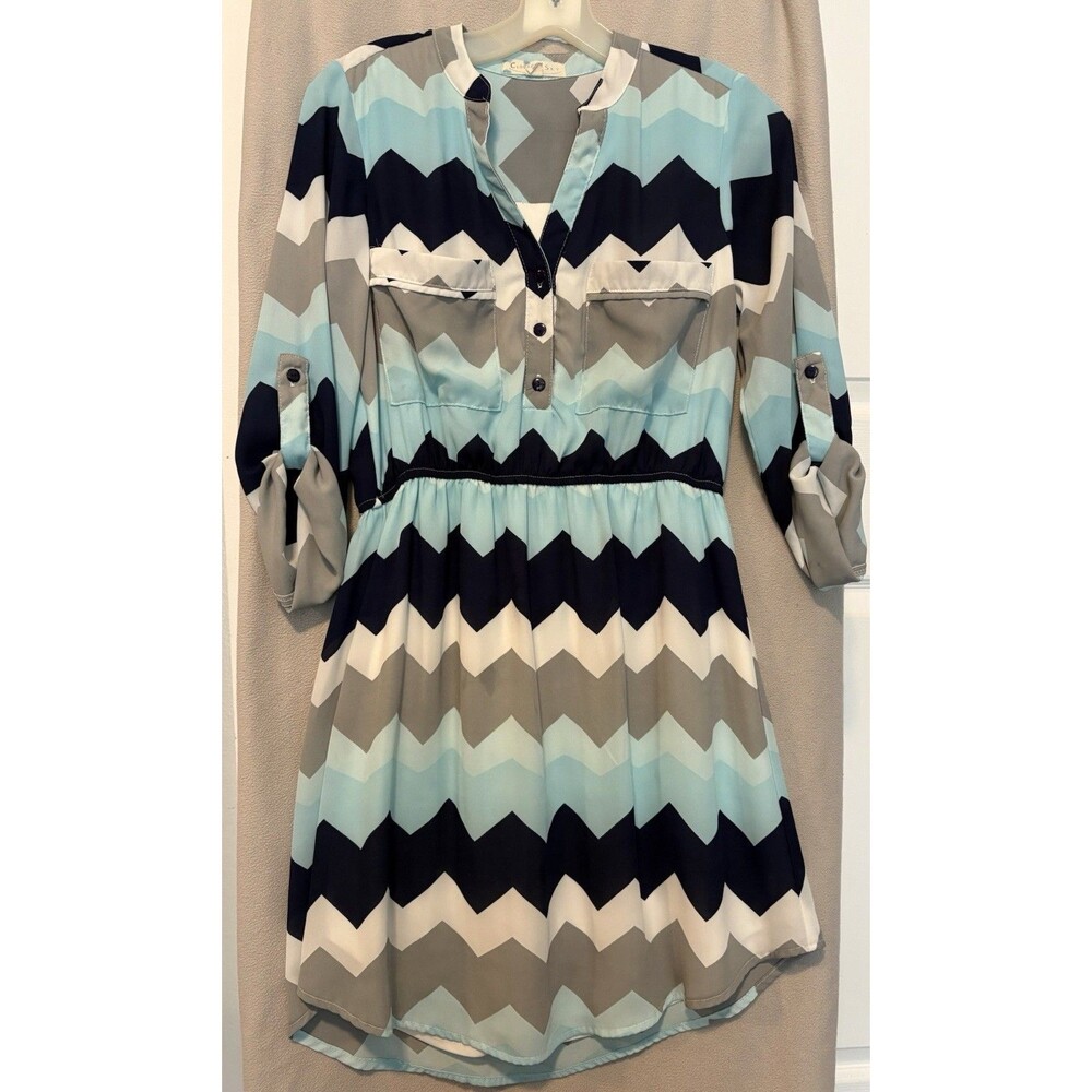 Cloud & Sky Blue Gray White Navy Chevron Sheath Dress V-Neck 3/4 Sleeve M